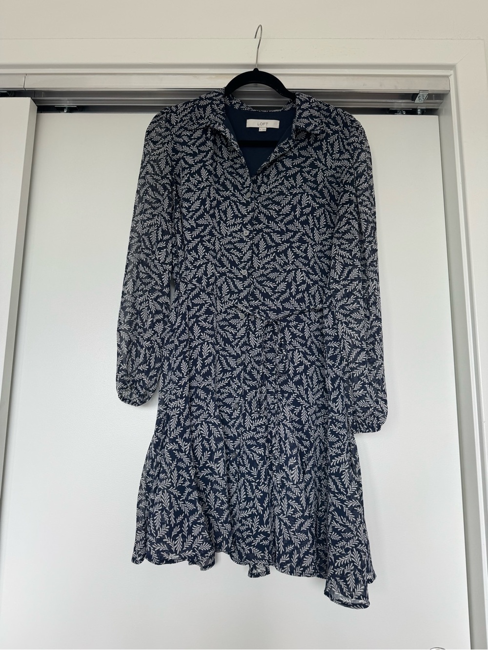 LOFT Navy and White Leaf-Print Long Sleeve Dress